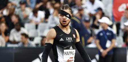 Deportista gana campeonato de atletismo en Francia con récord histórico tras haber sido agredido minutos antes de la carrera