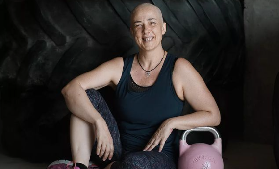 "El CrossFit me salvó la vida": Sobreviviente del cáncer de mama cuenta su historia