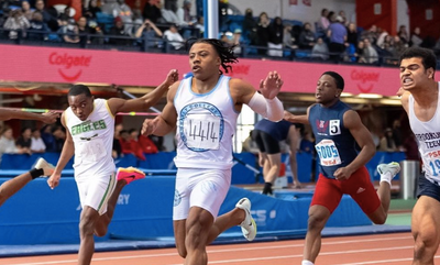 Velocista costarricense José Davis impresiona en campeonato estatal de atletismo en Nueva York al ganar medalla de plata.