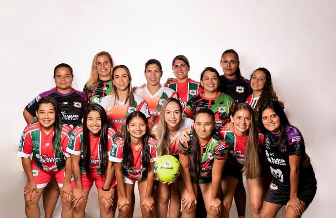 Equipo guanacasteco femenino de fútbol playa quedó subcampeón de Mundialito en México