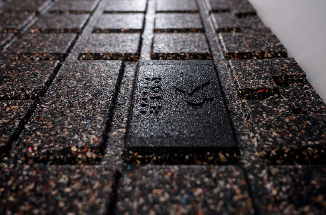 PREMIUM RUBBER FLOOR TILES