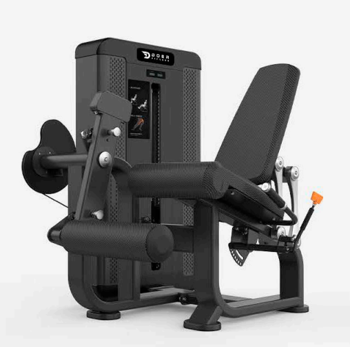 Doer Fitness Black Series Leg Extension – Selectorized machine for isolated quadriceps training with ergonomic pad design and matte black commercial frame